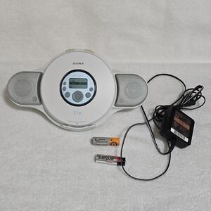 Sony‎ CD Walkman Disc Mp3 D-NE329LIV & Speaker Stand BCA-DNE320S Bundle Vintage